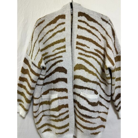 Fashion Apparel Women's Neutral Zebra Open Cardigan Size L/XL - Picture 1 of 6